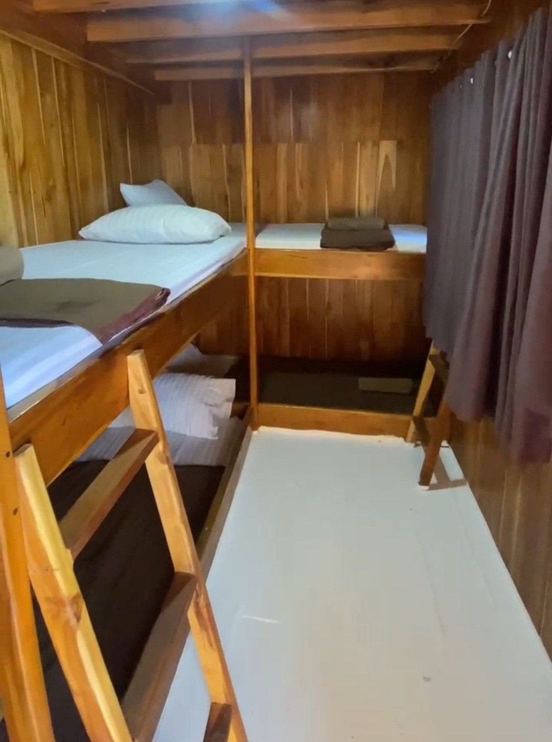 Share Cabin 4