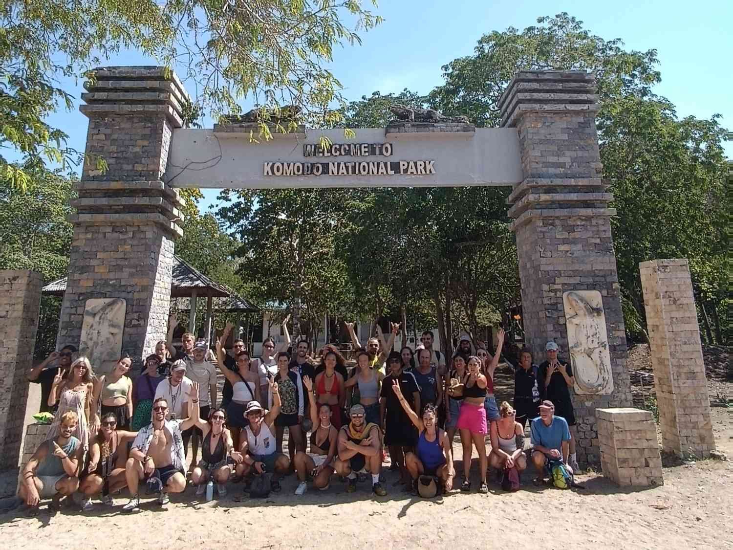 komodo tour from flores to Lombok