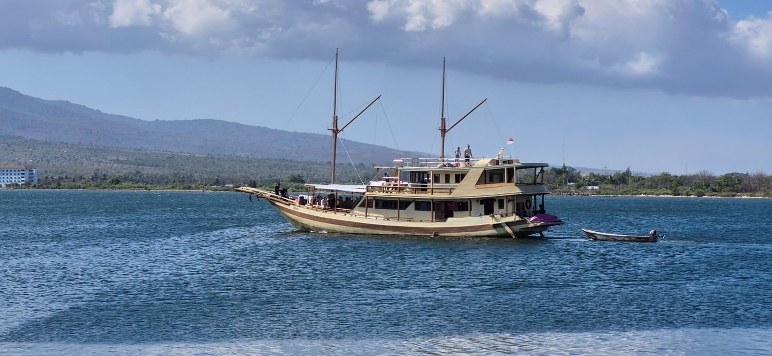 Athira Deluxe Cruise
