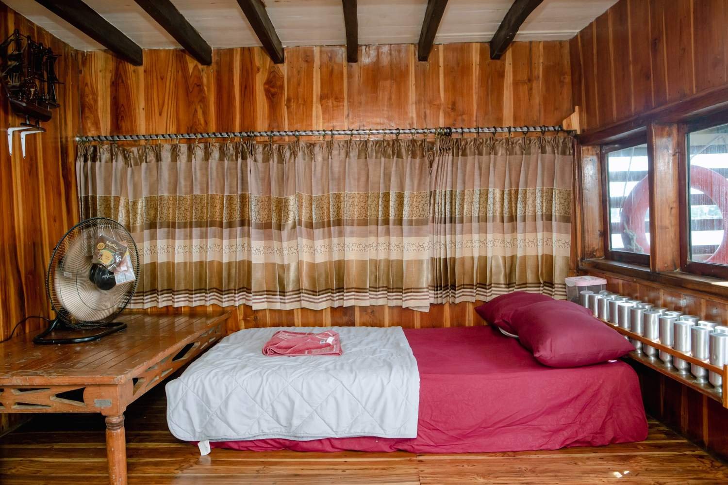 Sharing cabin