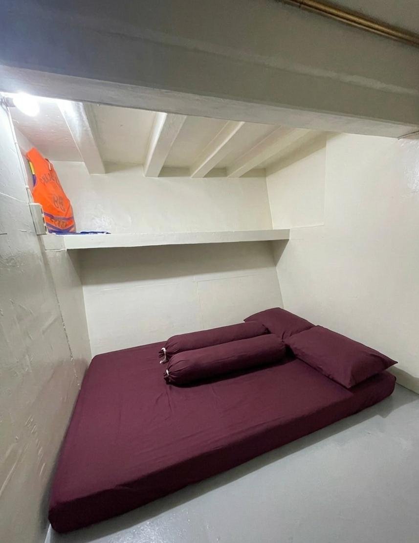 sharing cabin