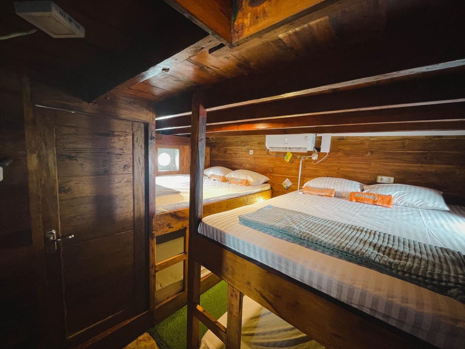 sharing room